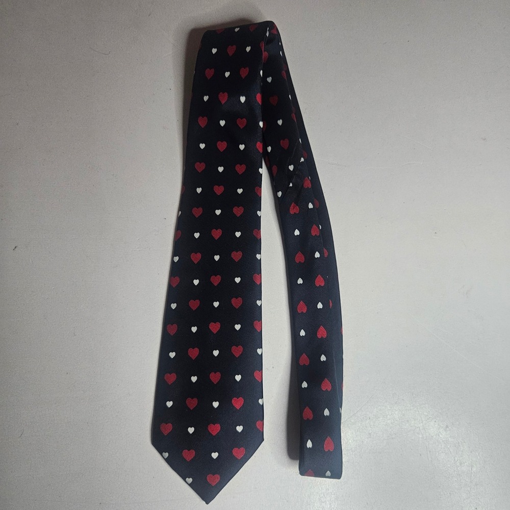 Lillian Vernon Mens Silk Tie Navy Blue Red White Heart Pattern Made in Italy